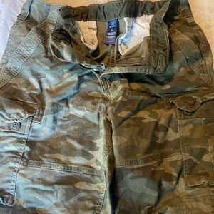 Camo cargo shorts size 38
